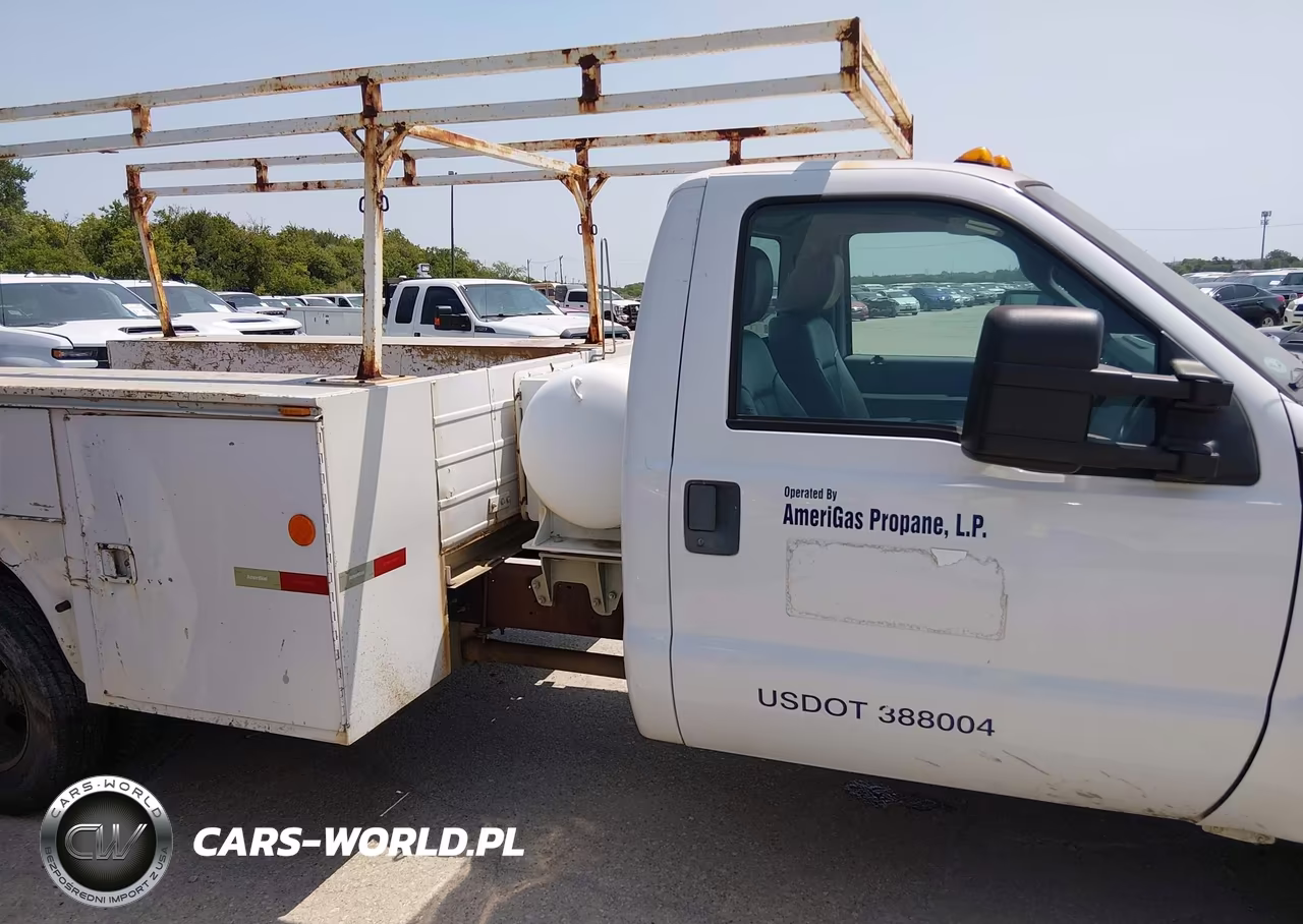 2016 Ford F-350 Chassis Xl-Xlt VIN:1FDRF3G68GEA81548 - 13