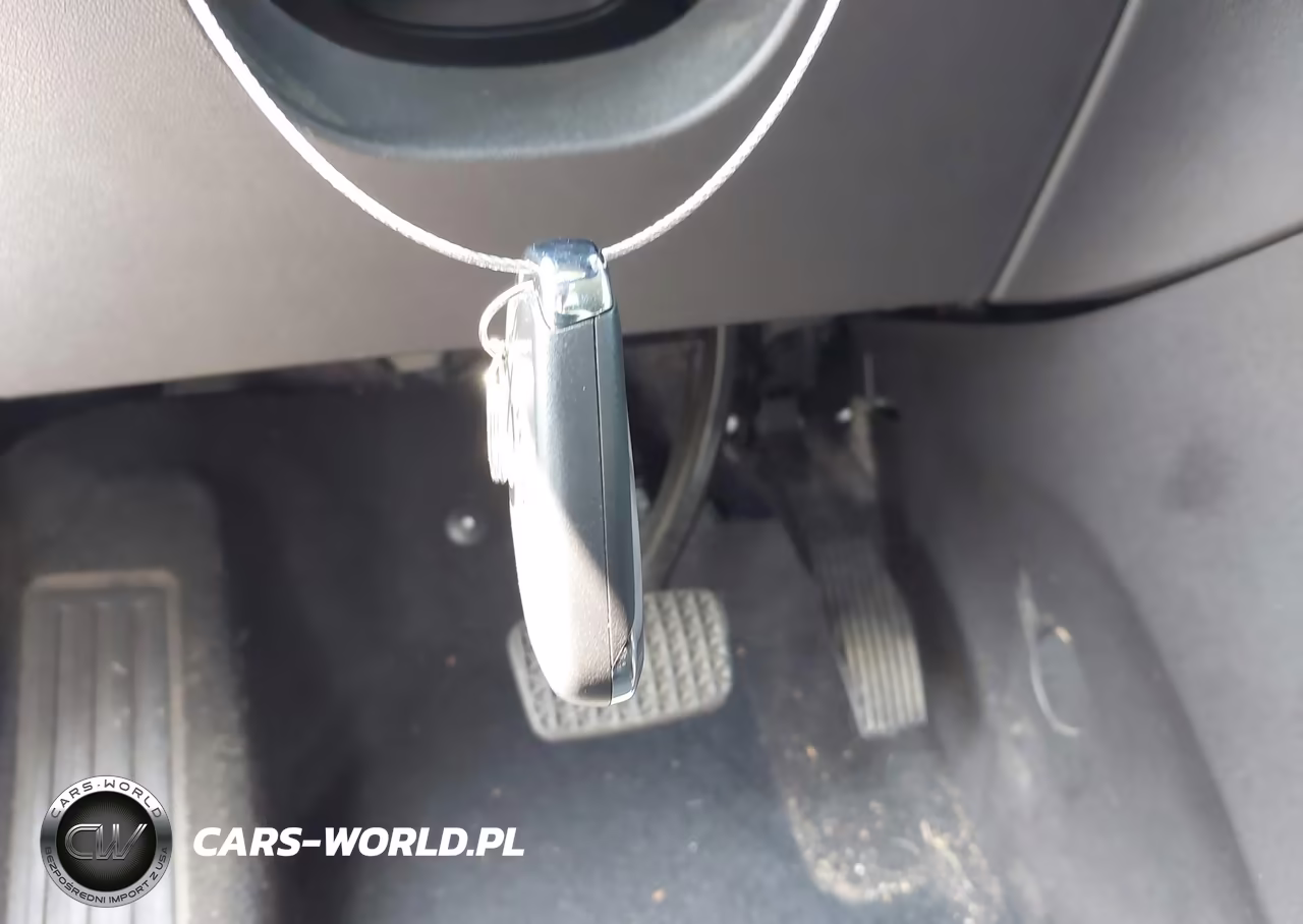 2018 Chevrolet Equinox Premier VIN:2GNAXNEX5J6169367 - 11