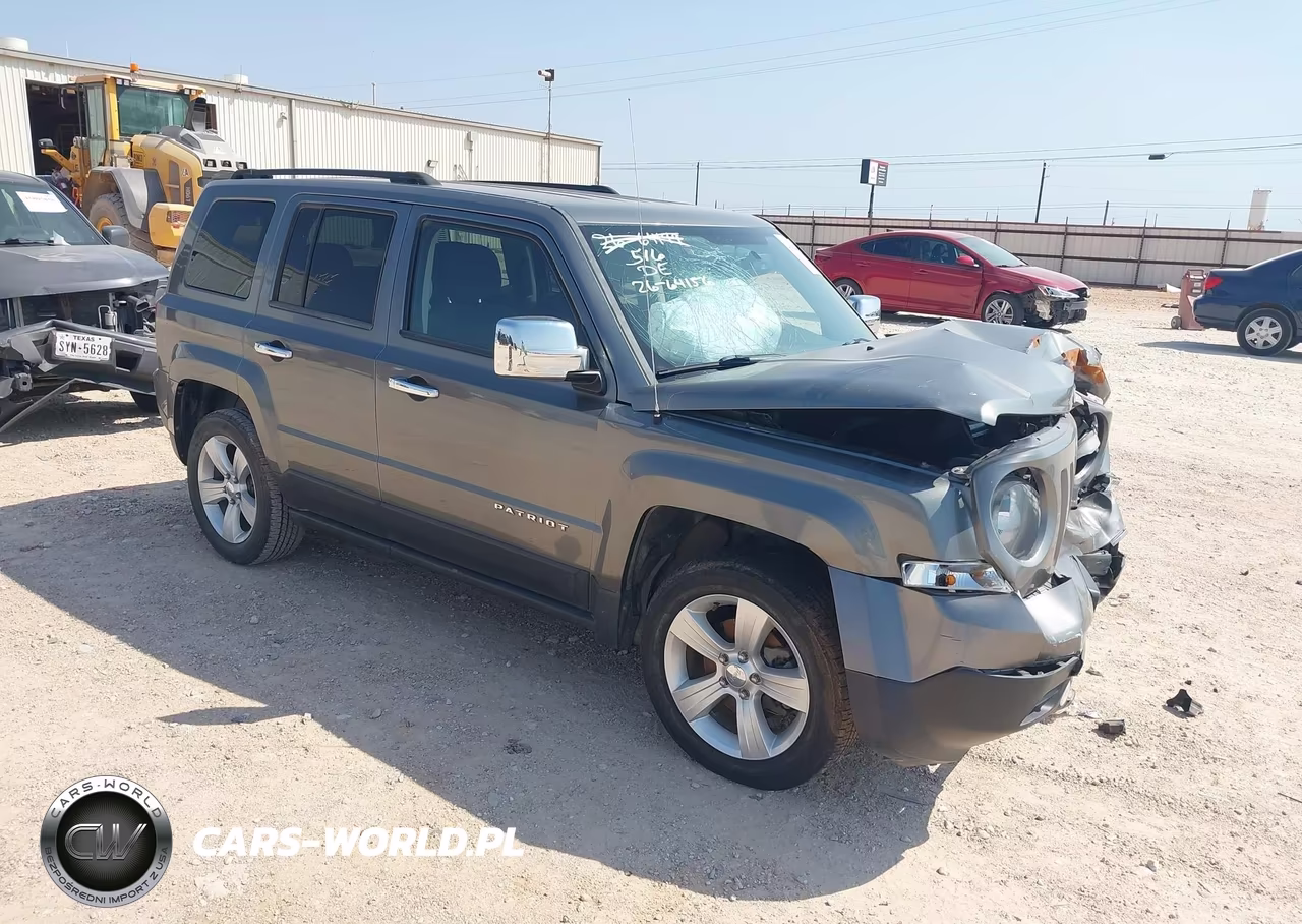 2013 Jeep Patriot Latitude – zdjęcie 1 z 18
