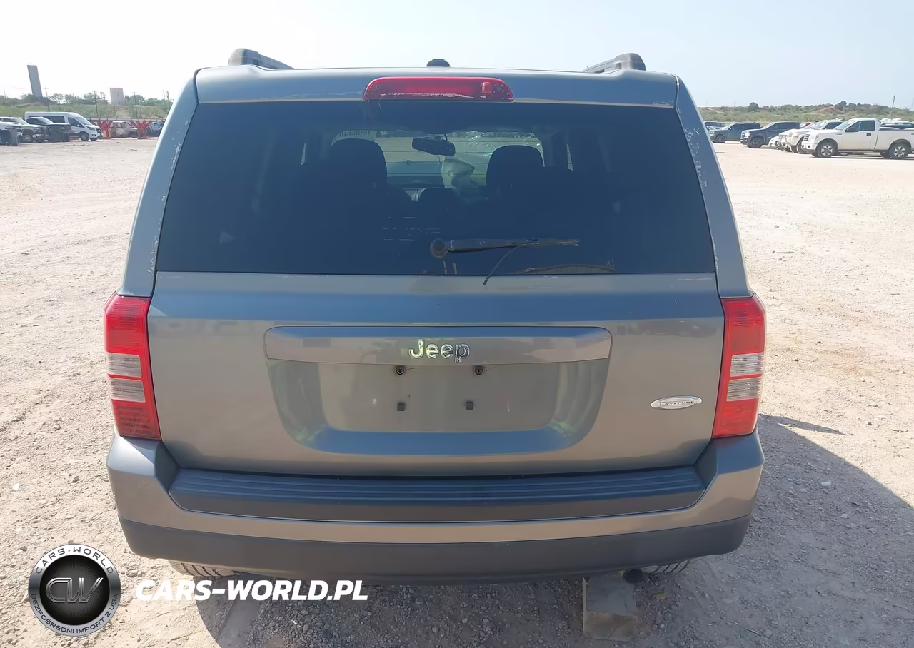 2013 Jeep Patriot Latitude VIN:1C4NJPFA6DD255374 - 16