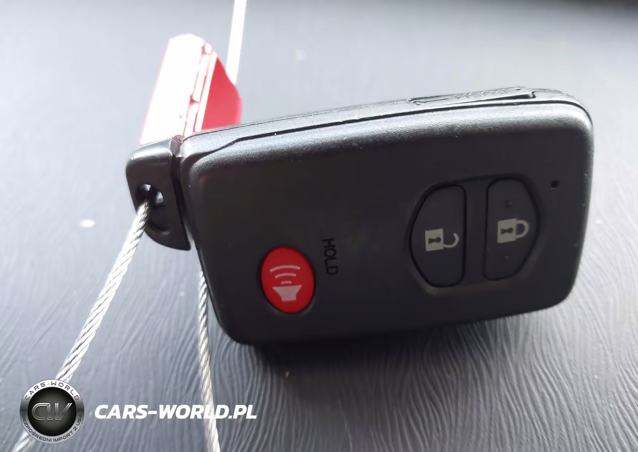 2014 Toyota Prius Two VIN:JTDKN3DU9E0359248 - 11
