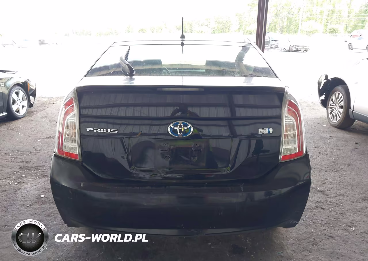 2014 Toyota Prius Two VIN:JTDKN3DU9E0359248 - 16