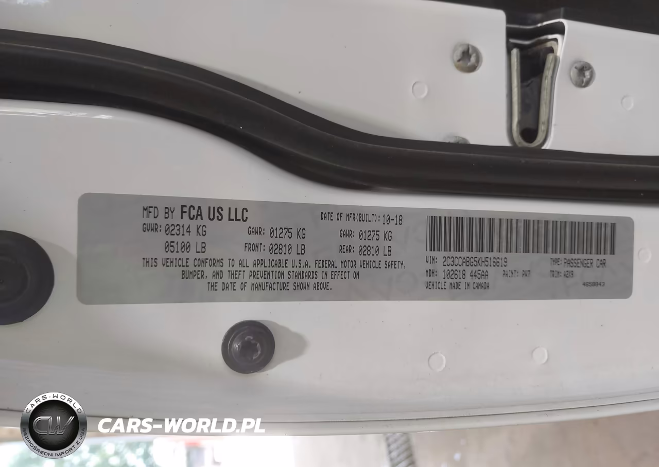 2019 Chrysler 300 300S VIN:2C3CCABG5KH516619 - 9