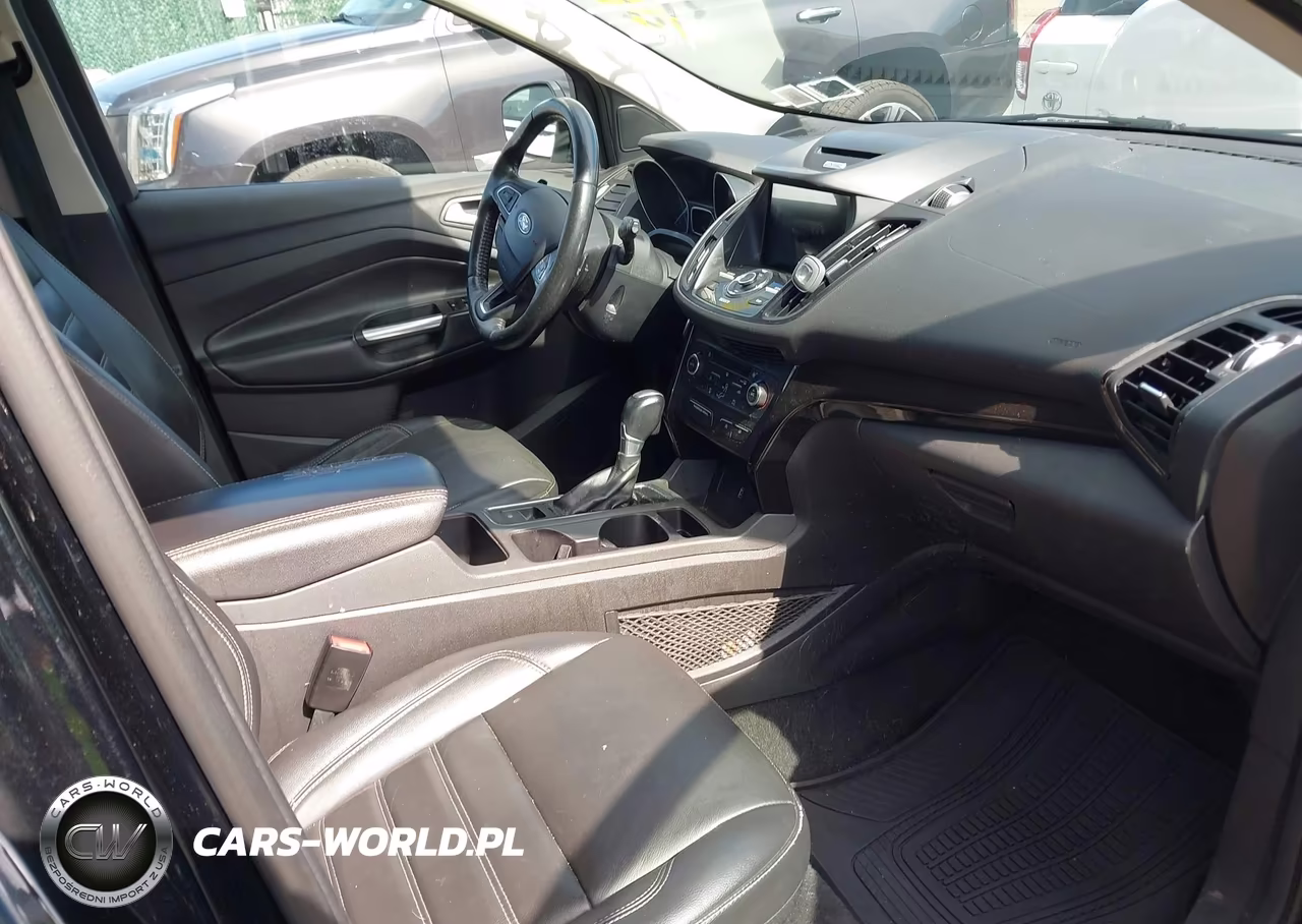 2017 Ford Escape Titanium VIN:1FMCU0JD2HUD63919 - 5