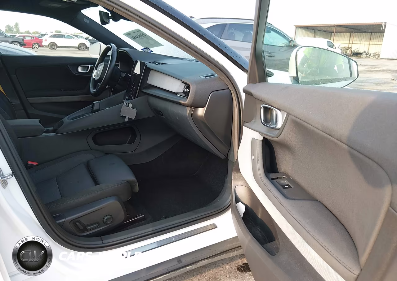2021 Polestar 2 Launch Edition VIN:LPSED3KA1ML022653 - 5