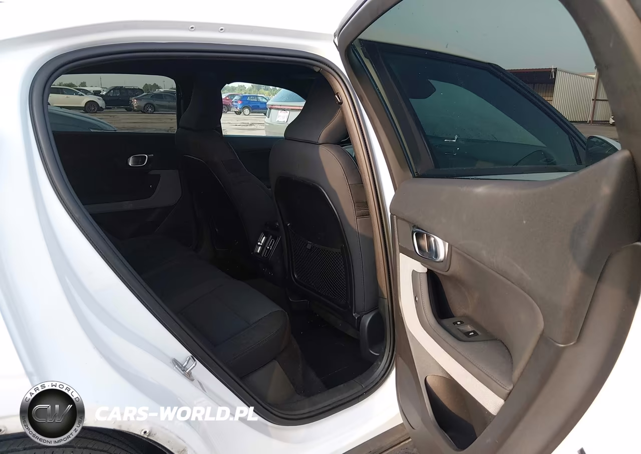 2021 Polestar 2 Launch Edition VIN:LPSED3KA1ML022653 - 8