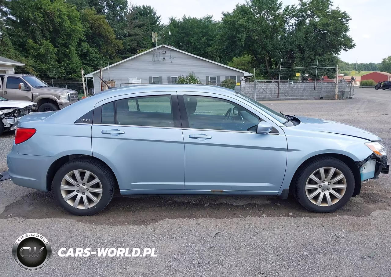 2013 Chrysler 200 Touring VIN:1C3CCBBB8DN743968 - 14