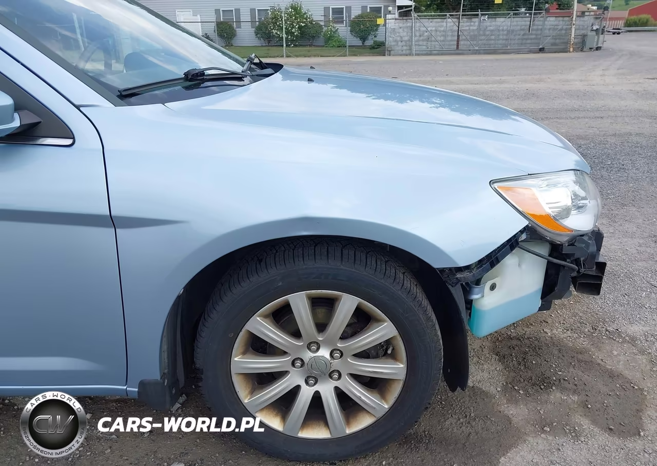 2013 Chrysler 200 Touring VIN:1C3CCBBB8DN743968 - 19