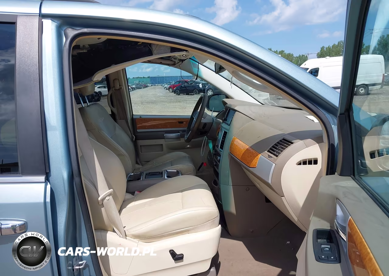 2010 Chrysler Town & Country New Limited VIN:2A4RR7DX4AR322137 - 5