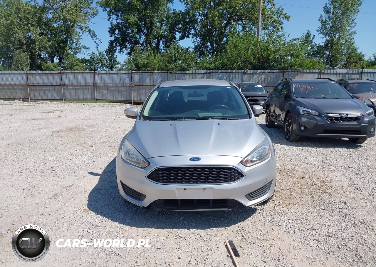 2017 Ford Focus Se VIN:1FADP3F26HL339823 - 6