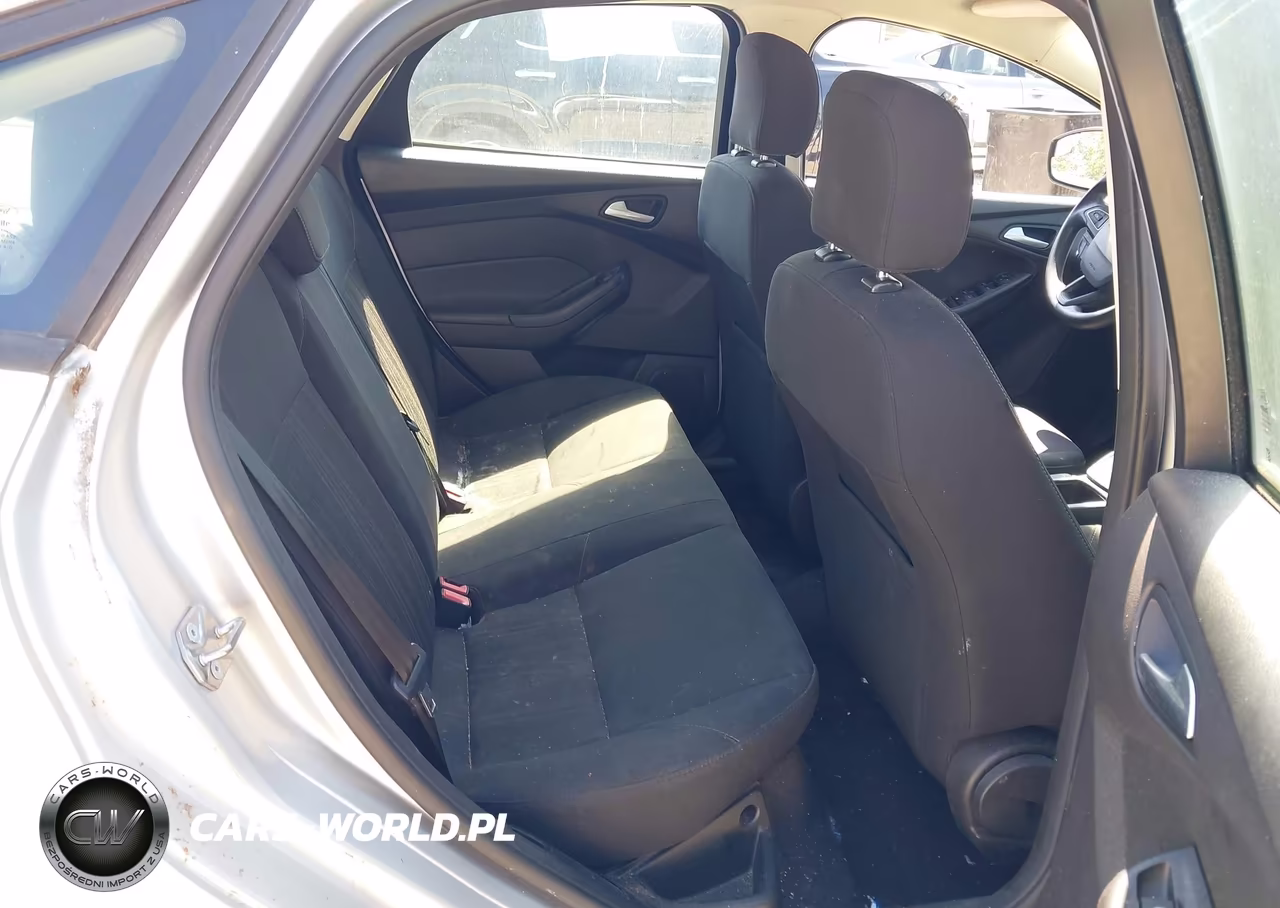 2017 Ford Focus Se VIN:1FADP3F26HL339823 - 8