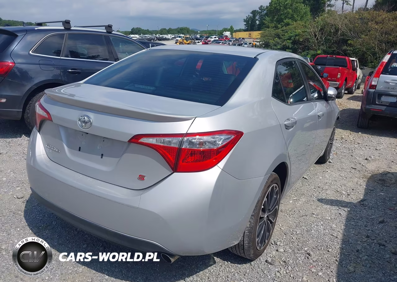 2015 Toyota Corolla S Plus VIN:2T1BURHE3FC452623 - 4