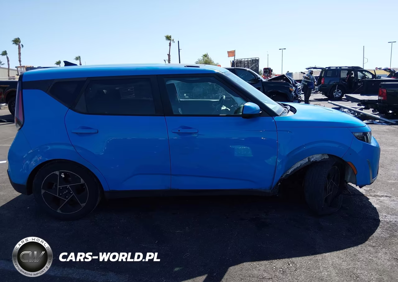 2023 Kia Soul Ex VIN:KNDJ33AU1P7196627 - 13