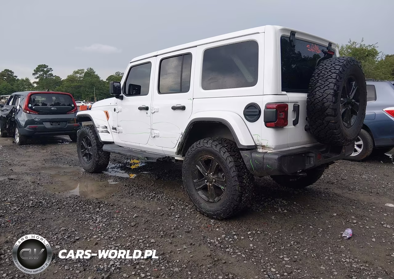 2021 Jeep Wrangler Unlimited Sahara Altitude 4X4 VIN:1C4HJXEG1MW607946 - 3