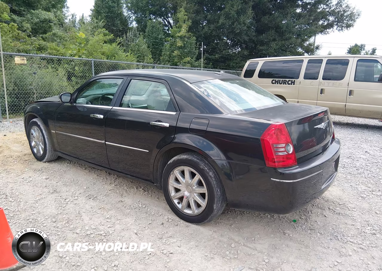 2010 Chrysler 300 Touring-Signature Series-Executive Series VIN:2C3CA5CV3AH141256 - 3