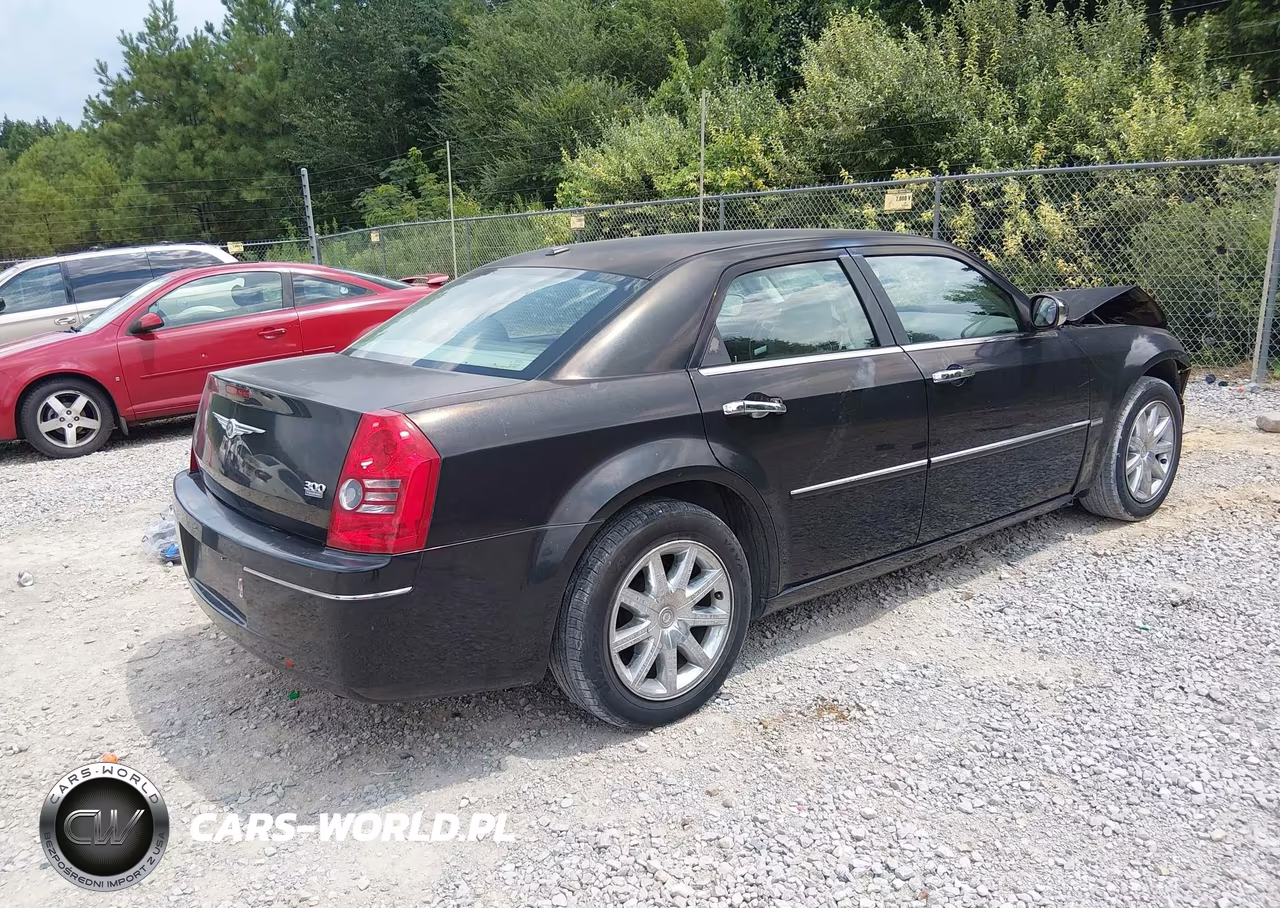 2010 Chrysler 300 Touring-Signature Series-Executive Series VIN:2C3CA5CV3AH141256 - 4