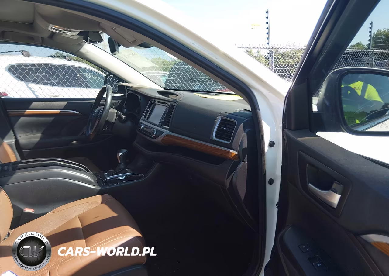2017 Toyota Highlander Limited Platinum VIN:5TDDZRFH1HS404281 - 5