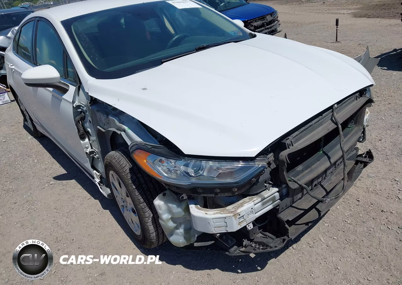 2019 Ford Fusion S VIN:3FA6P0G78KR153663 - 18