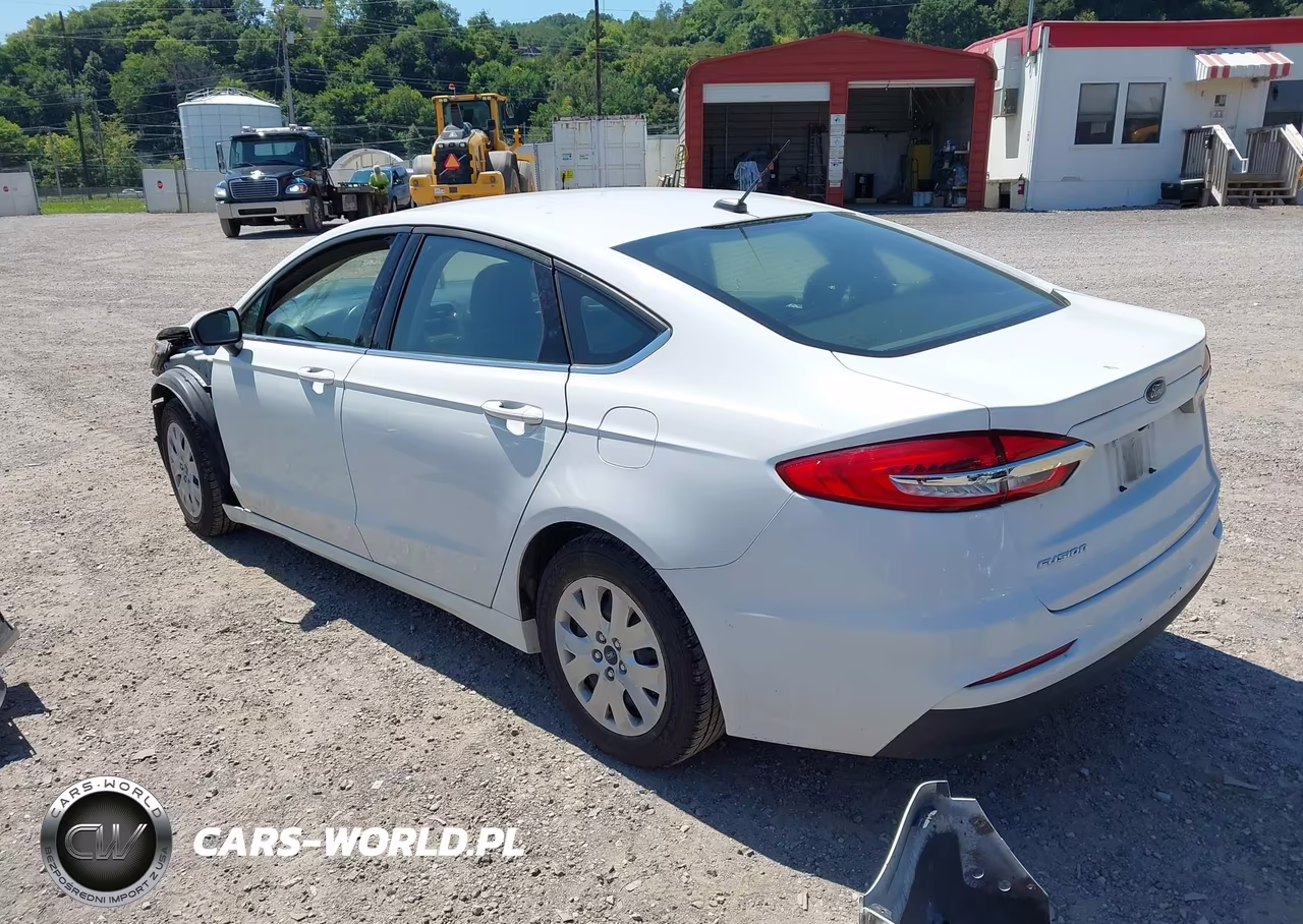 2019 Ford Fusion S VIN:3FA6P0G78KR153663 - 3