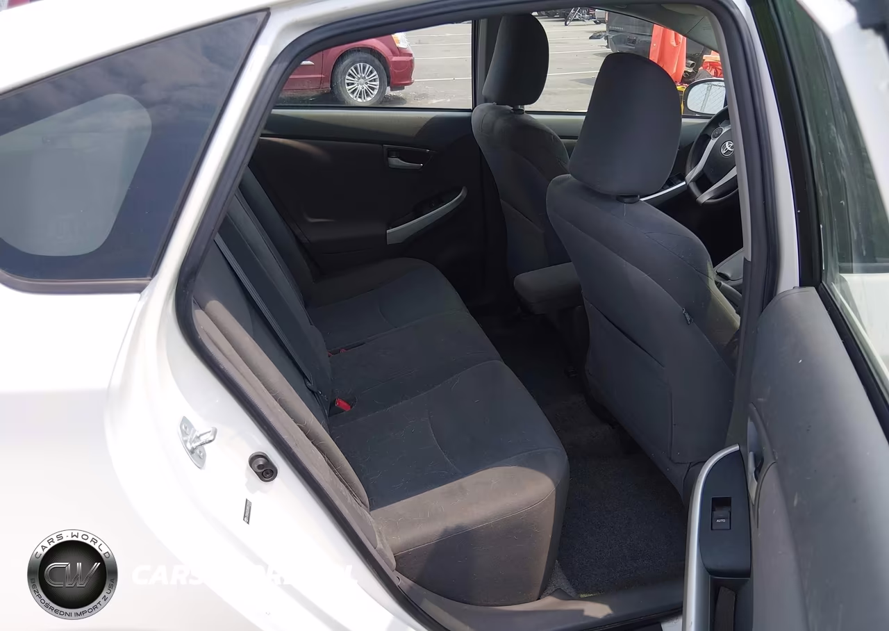 2011 Toyota Prius Two VIN:JTDKN3DU8B5328457 - 8