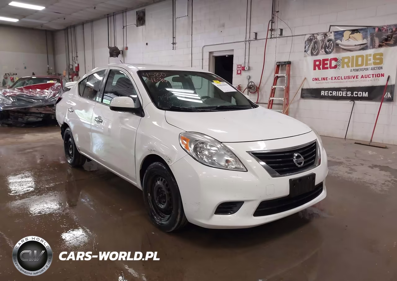 2013 Nissan Versa 1.6 Sv