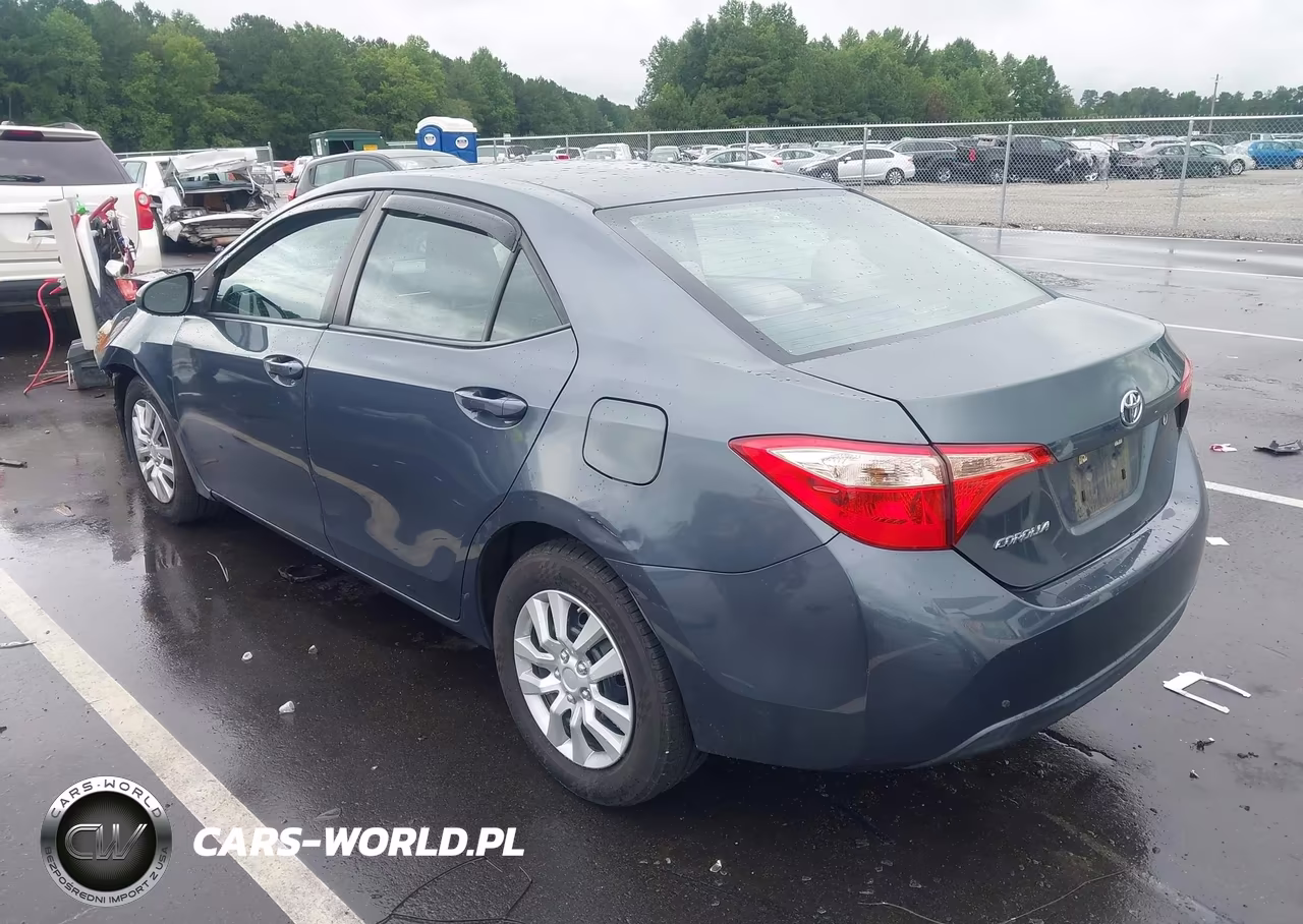 2017 Toyota Corolla L VIN:5YFBURHE8HP668521 - 3