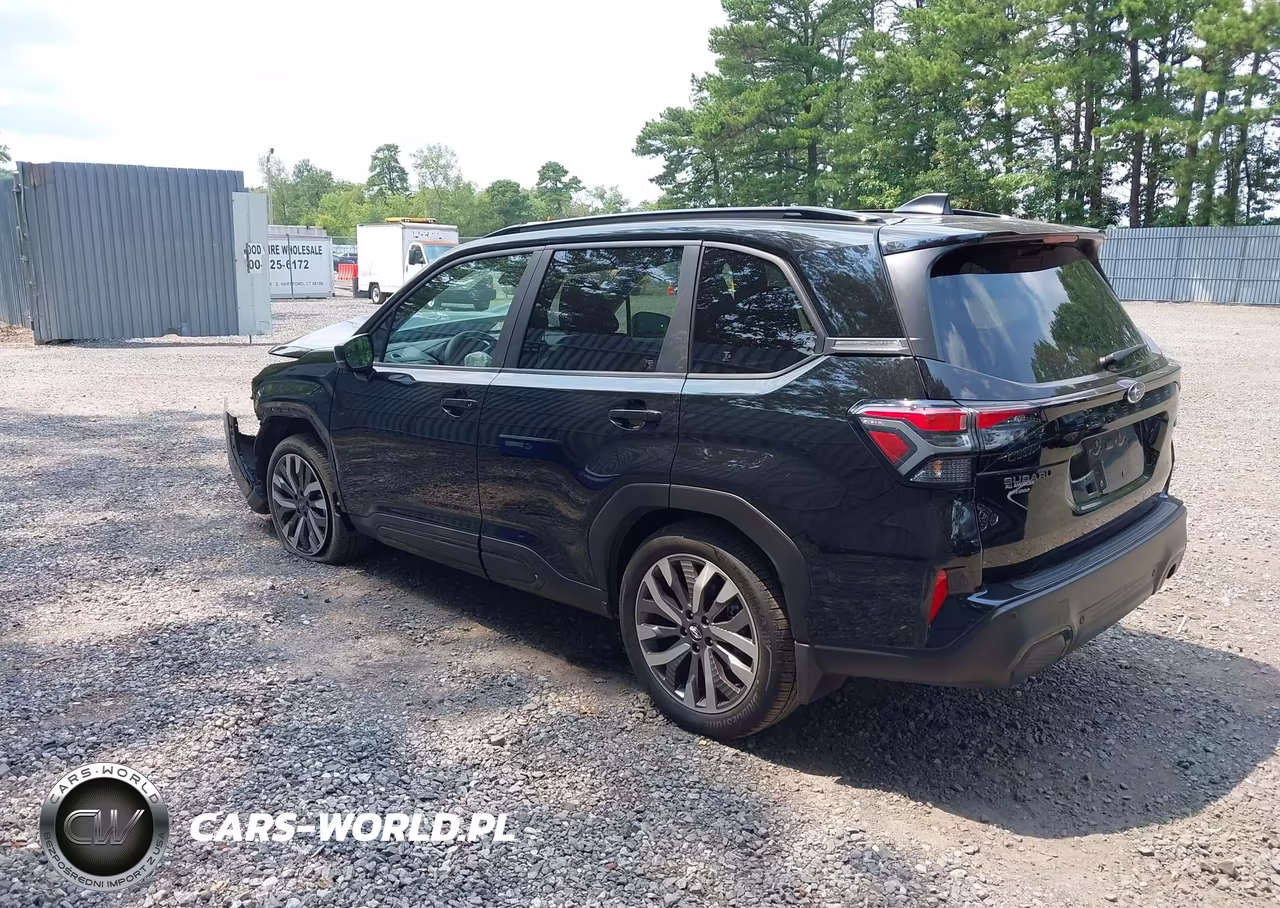 2025 Subaru Forester Touring VIN:JF2SLDTC4SH523783 - 3