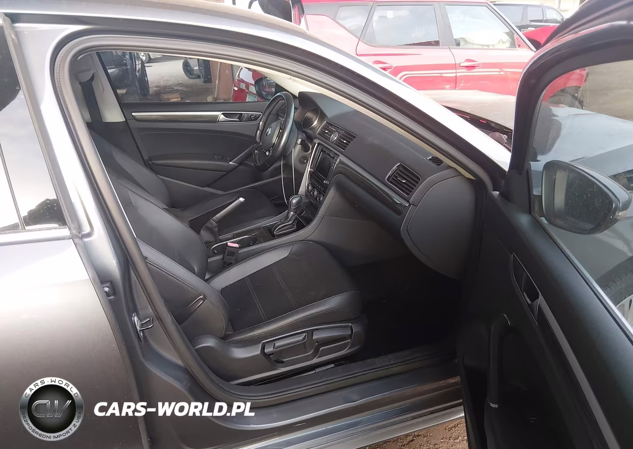 2017 Volkswagen Passat 1.8T Se VIN:1VWBT7A3XHC018286 - 5