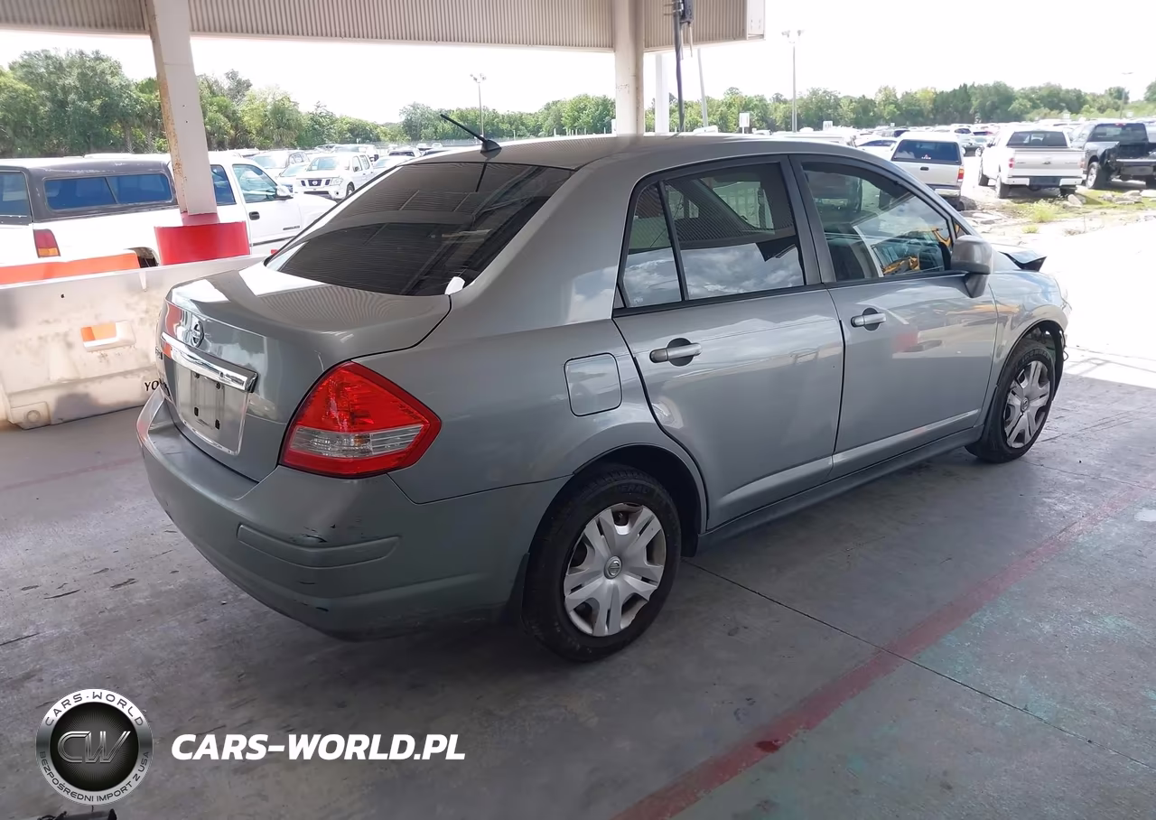 2010 Nissan Versa 1.8S VIN:3N1BC1AP3AL377530 - 4