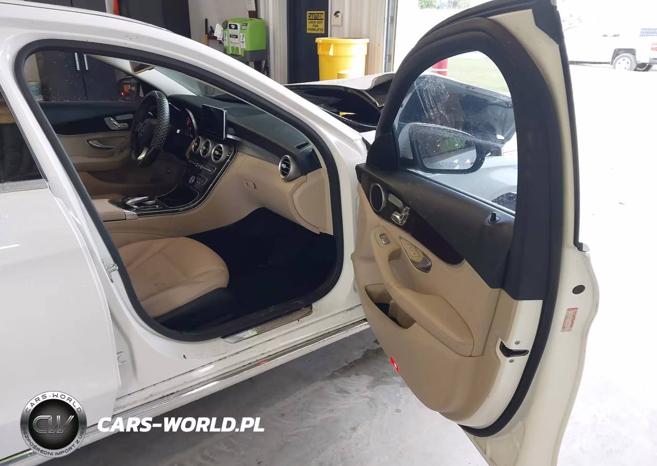 2016 Mercedes-Benz C 300 VIN:55SWF4JB6GU128026 - 5