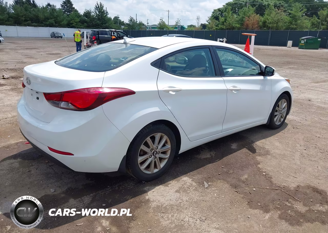 2016 Hyundai Elantra Se VIN:5NPDH4AE0GH681785 - 4