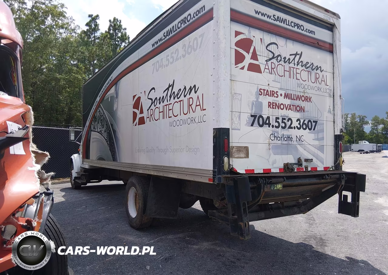 2001 International 4000 4700 VIN:1HTSCAAM51H379347 - 3