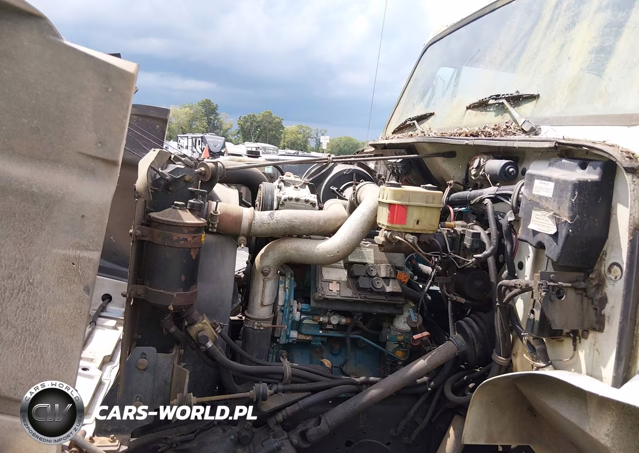 2001 International 4000 4700 VIN:1HTSCAAM51H379347 - 9