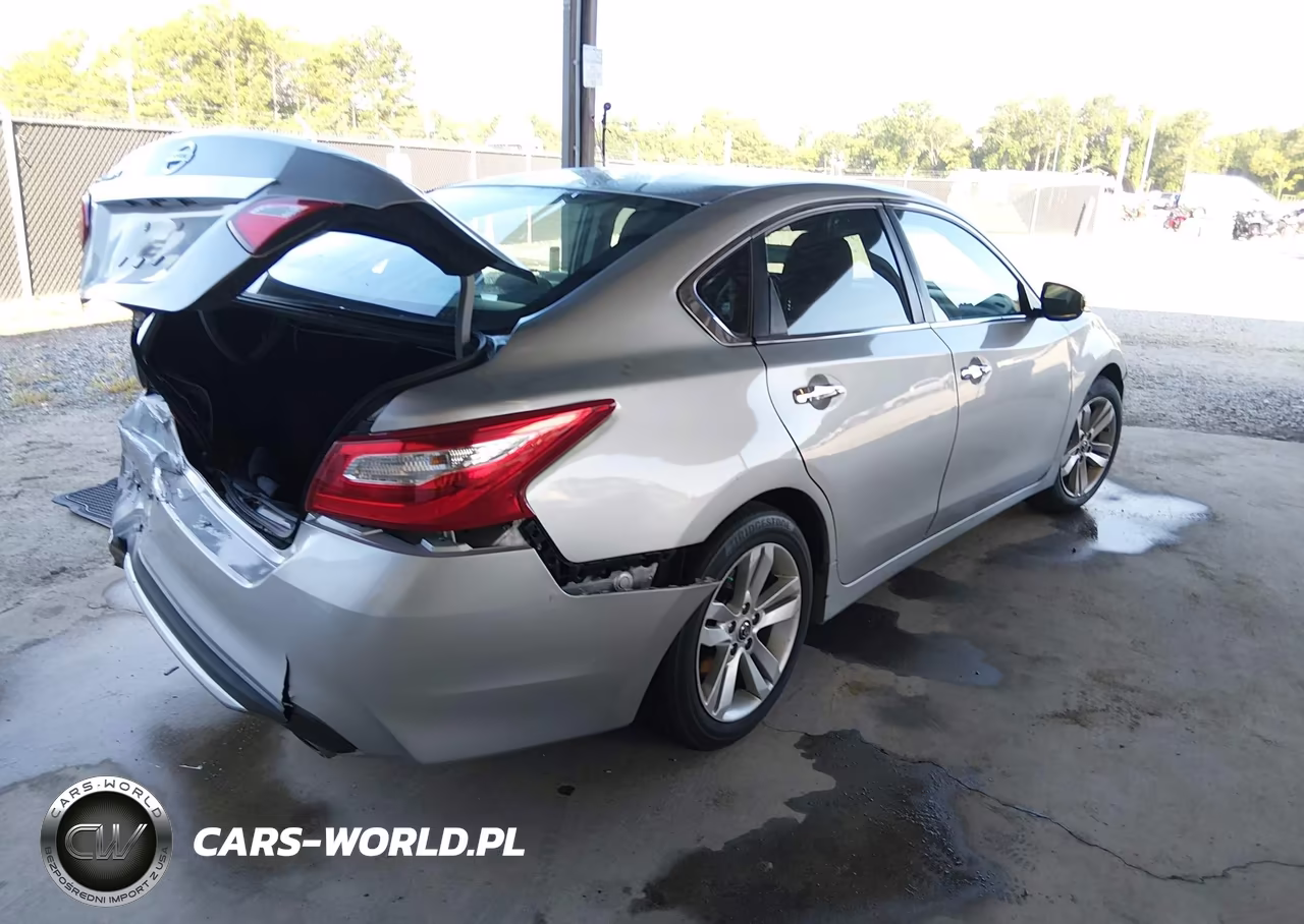 2017 Nissan Altima 2.5 S VIN:1N4AL3AP4HN340023 - 4