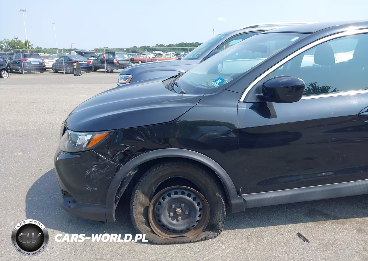 2018 Nissan Rogue Sport S VIN:JN1BJ1CP5JW180212 - 6