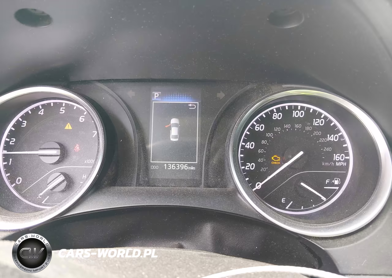 2018 Toyota Camry Le VIN:4T1B11HK8JU615113 - 7