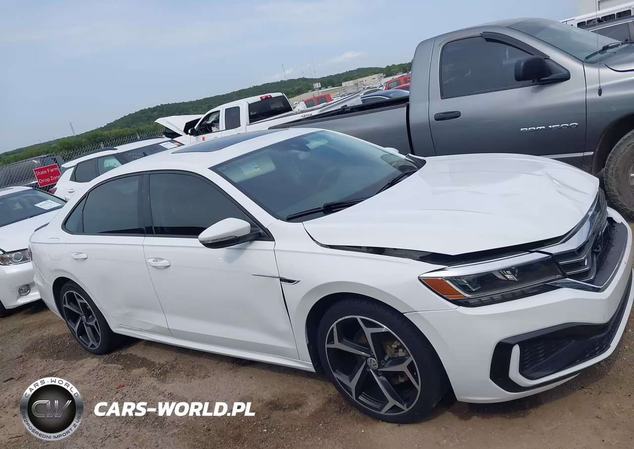 2020 Volkswagen Passat 2.0T R-Line VIN:1VWMA7A35LC016890 - 13