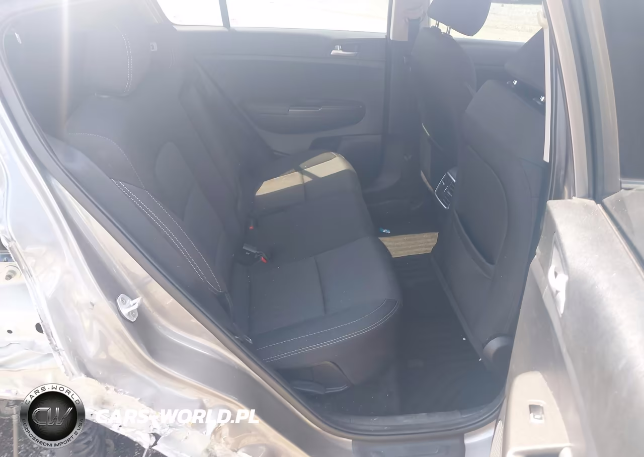 2019 Kia Sportage Lx VIN:KNDPM3AC3K7558304 - 8