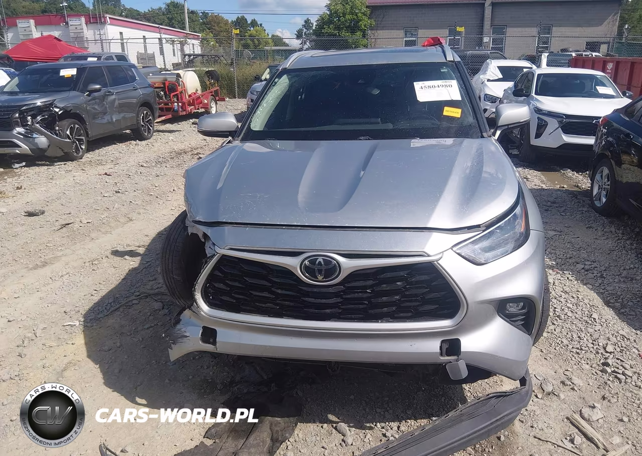 2022 Toyota Highlander Xle VIN:5TDGZRBHXNS575402 - 13