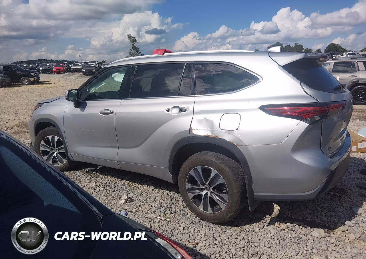 2022 Toyota Highlander Xle VIN:5TDGZRBHXNS575402 - 15