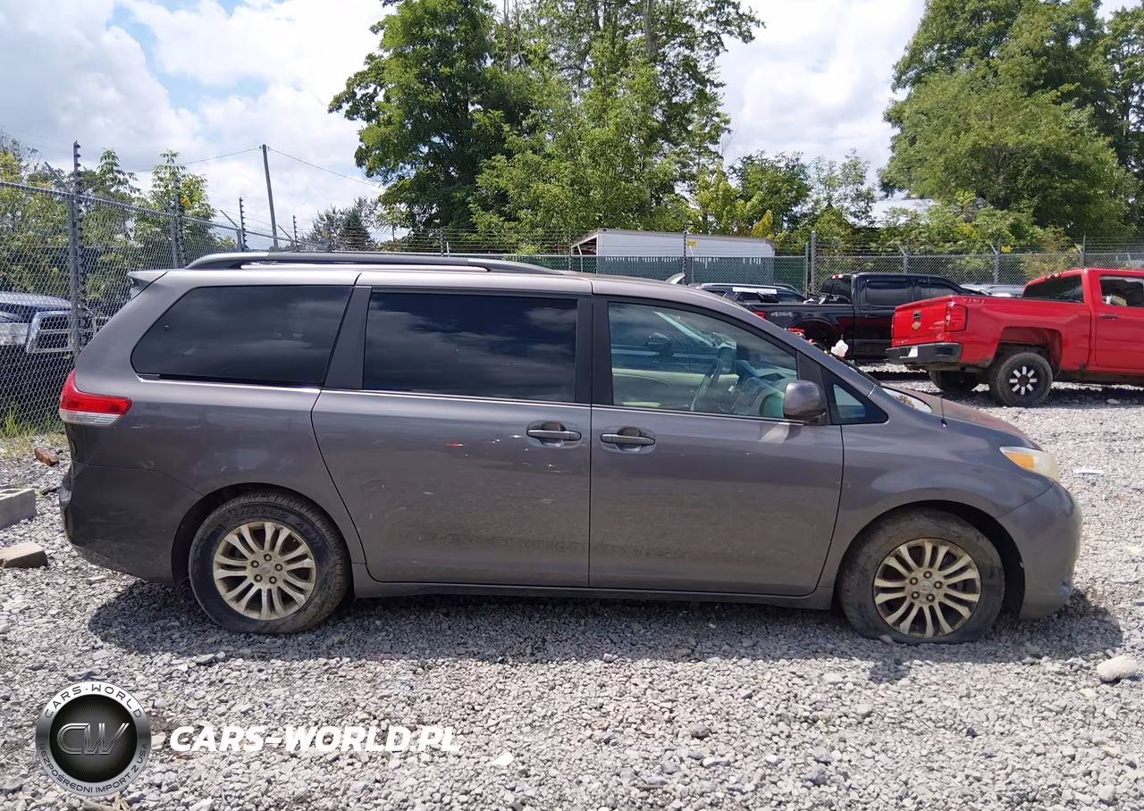 2011 Toyota Sienna Xle V6 VIN:5TDYK3DC2BS171707 - 14