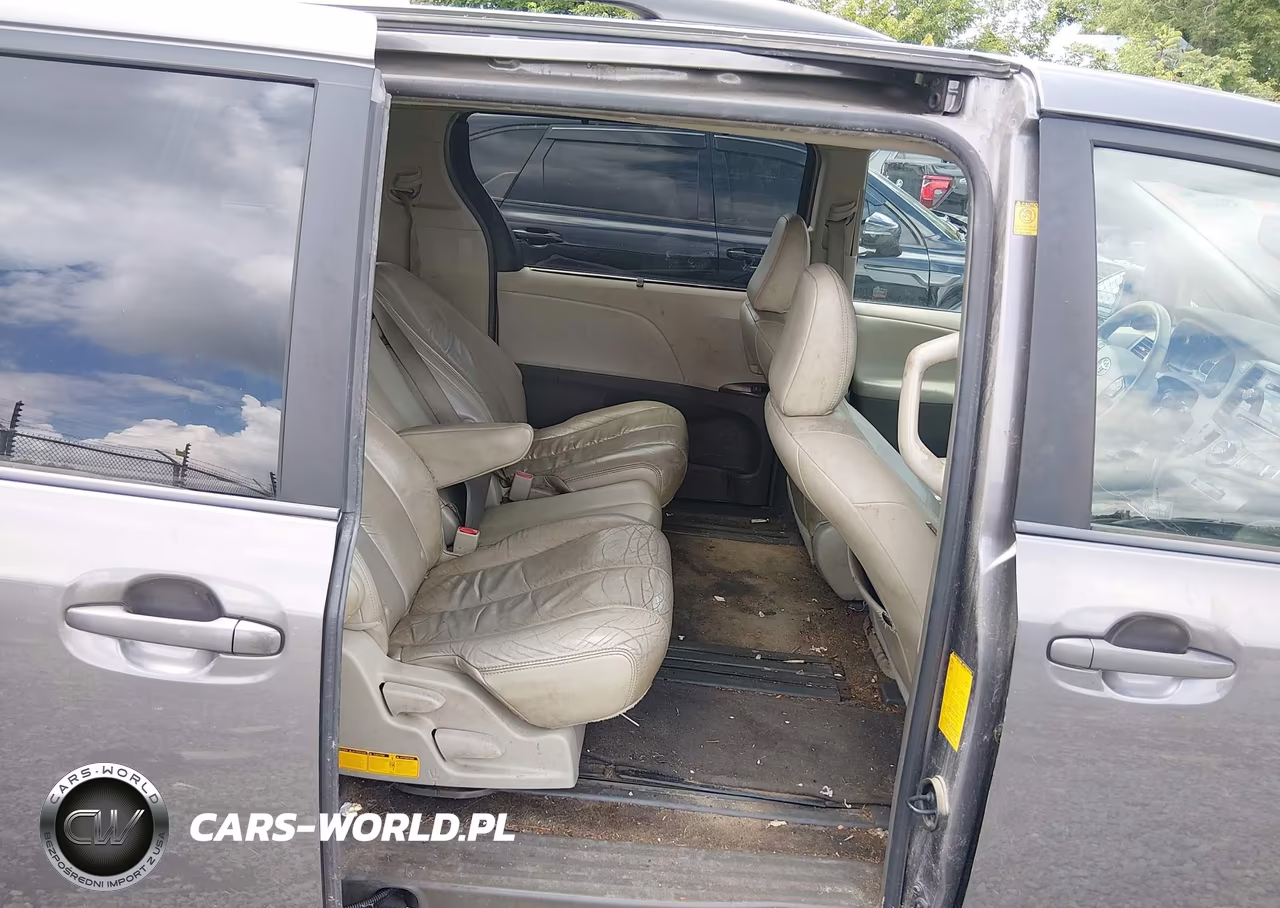 2011 Toyota Sienna Xle V6 VIN:5TDYK3DC2BS171707 - 8