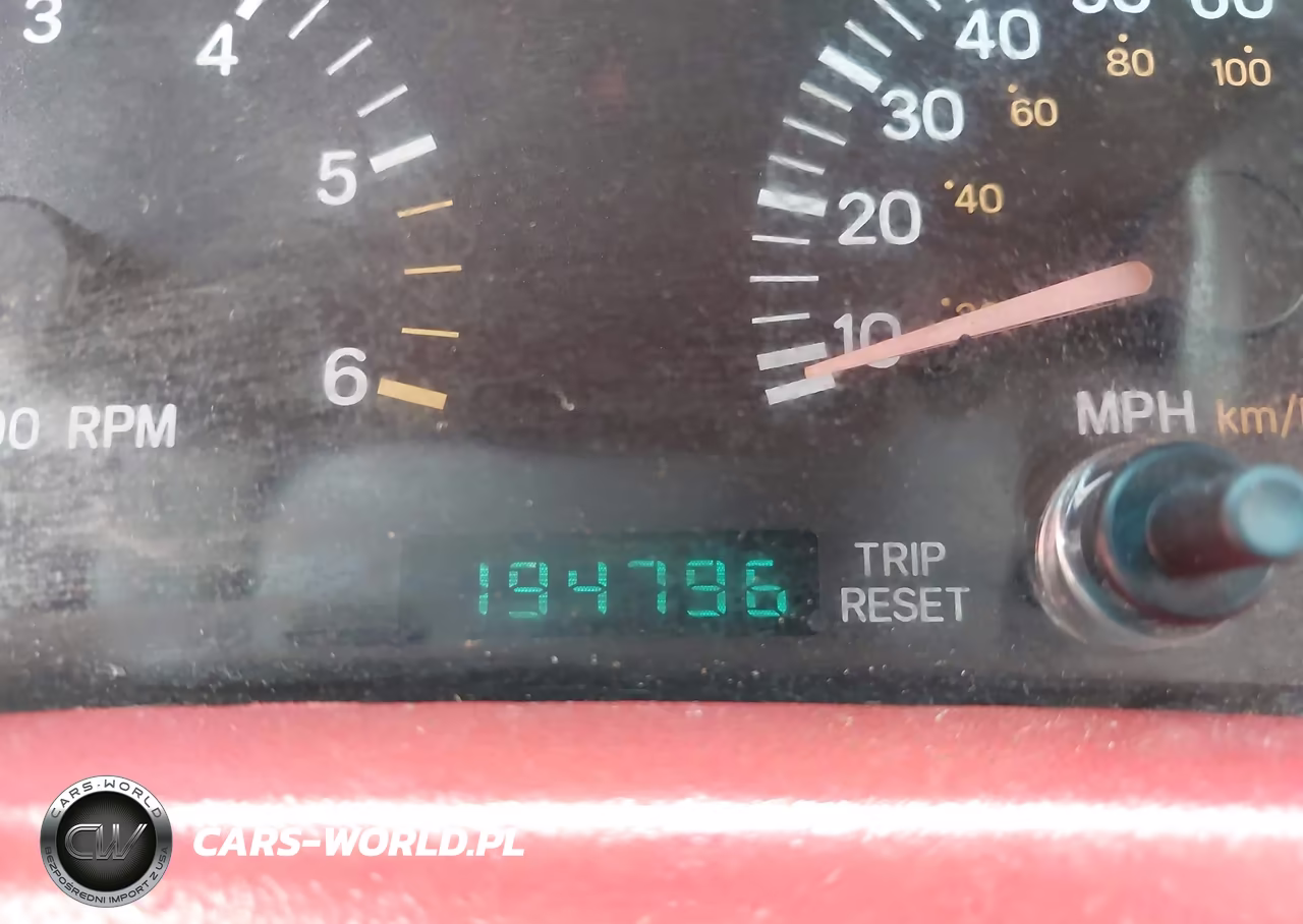 2001 Jeep Cherokee Sport VIN:1J4FF48S51L588137 - 15