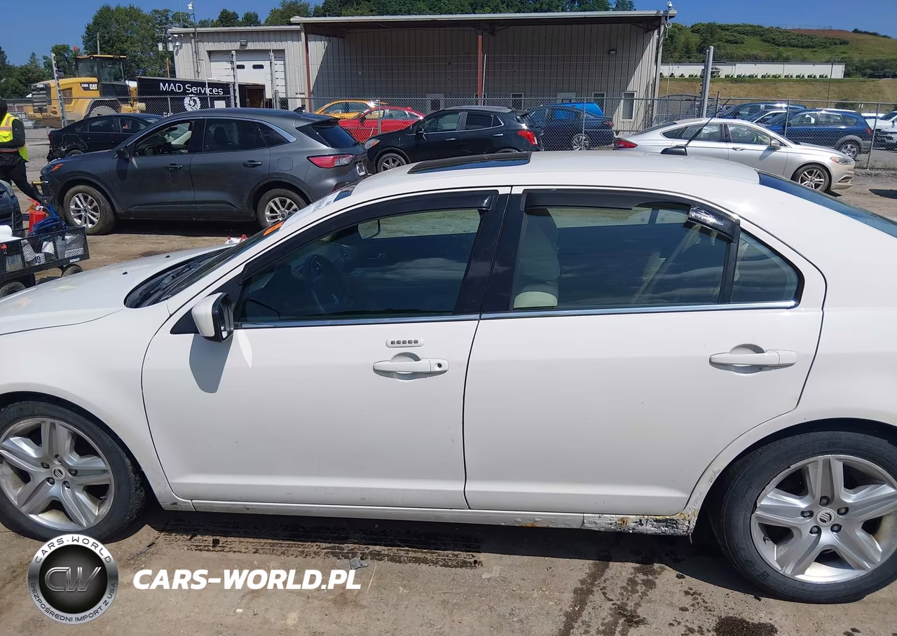 2010 Mercury Milan VIN:3MEHM0HA1AR665736 - 14