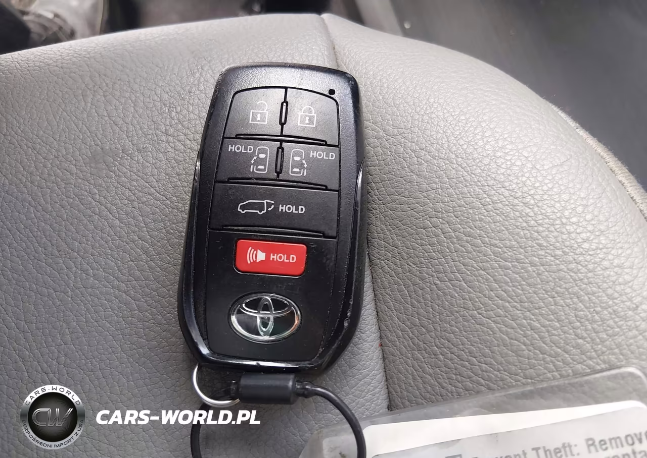 2026 Toyota Sienna Xle VIN:5TDYRKECXTS293673 - 11