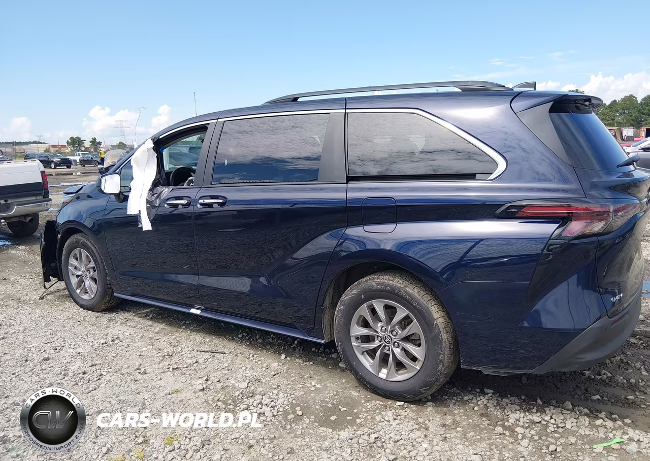 2026 Toyota Sienna Xle VIN:5TDYRKECXTS293673 - 15