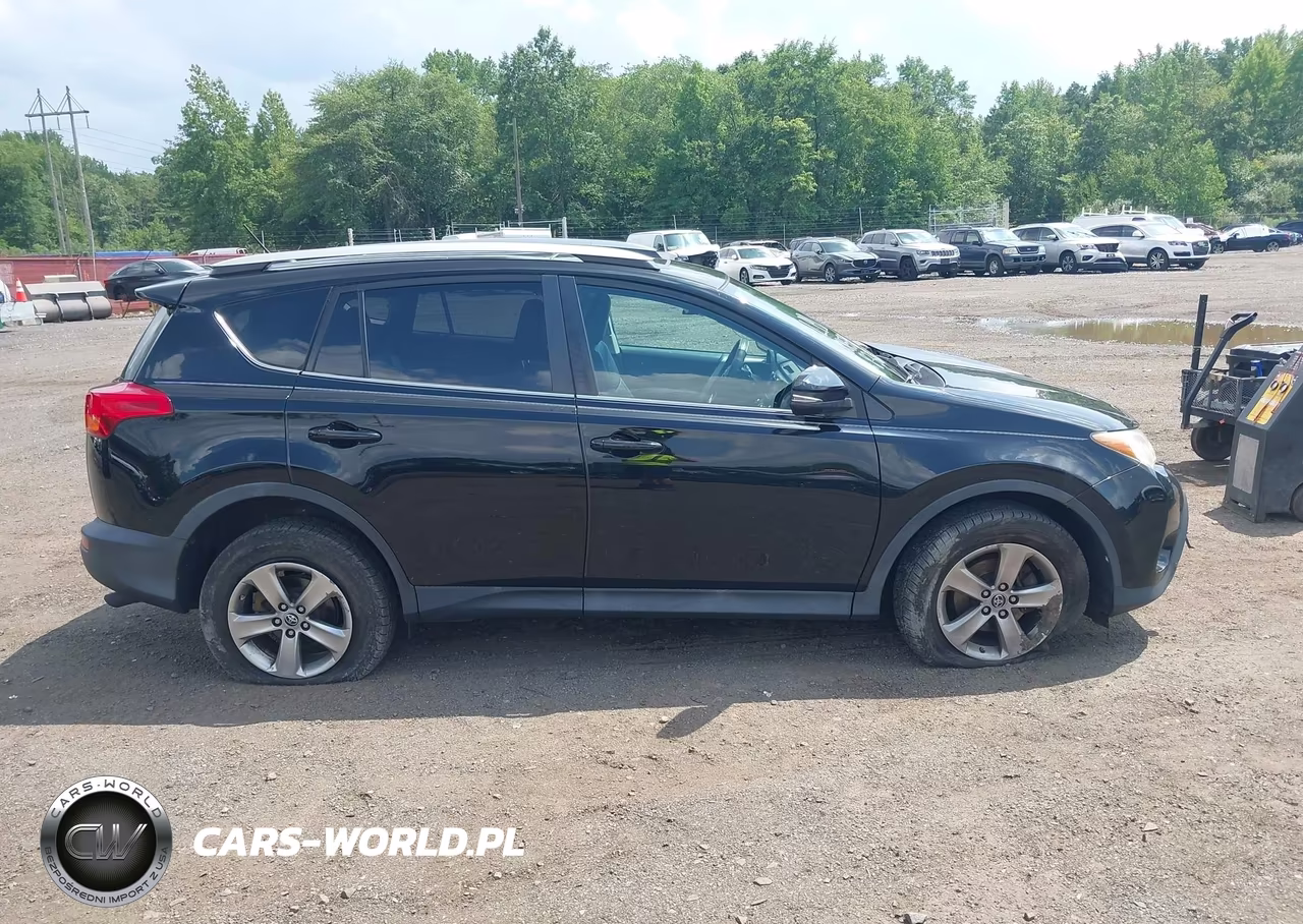 2015 Toyota Rav4 Xle VIN:2T3RFREVXFW345197 - 13