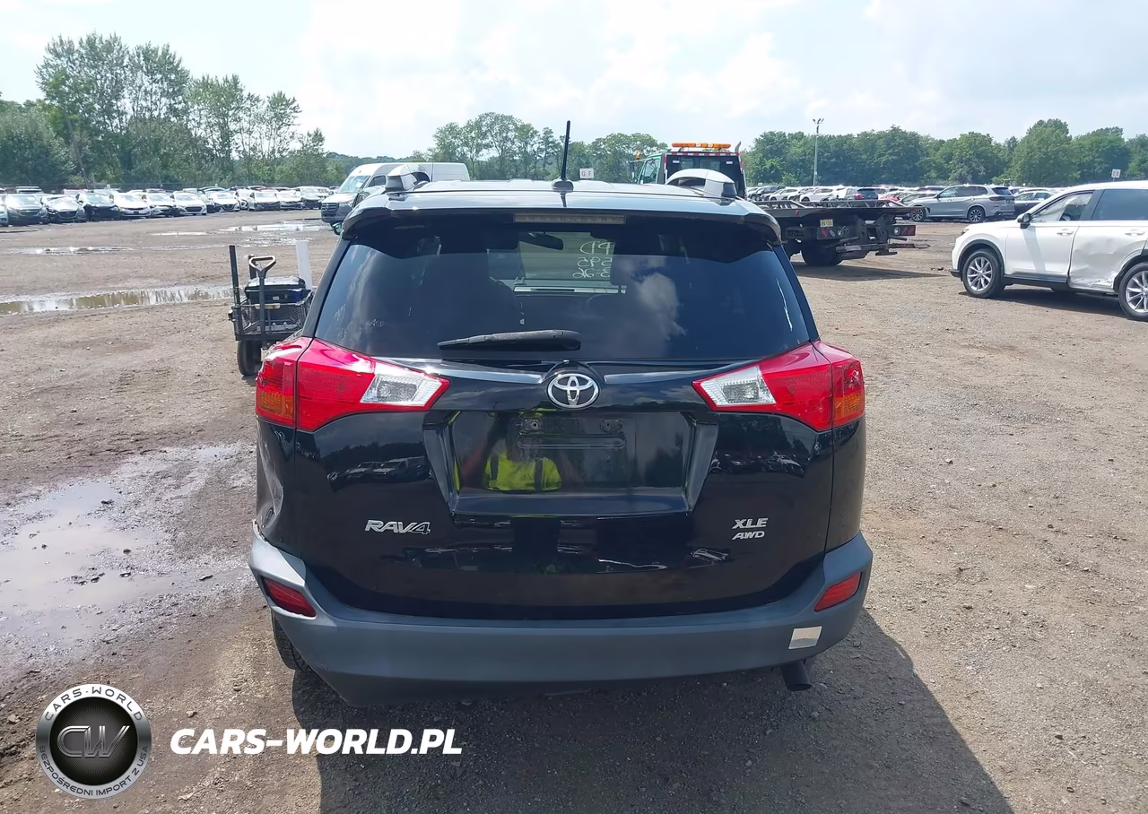 2015 Toyota Rav4 Xle VIN:2T3RFREVXFW345197 - 16