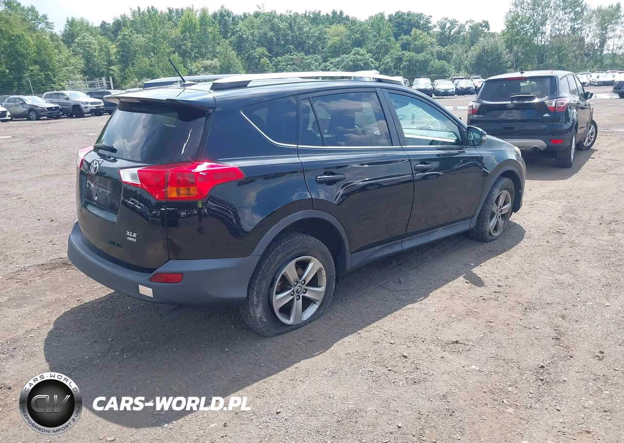2015 Toyota Rav4 Xle VIN:2T3RFREVXFW345197 - 4