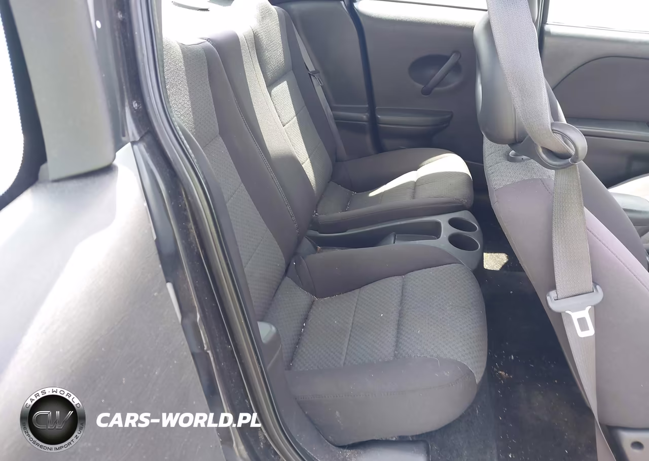 2005 Saturn Ion 2 VIN:1G8AN12F55Z110214 - 8